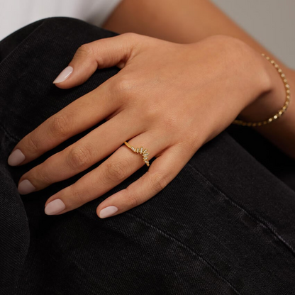 Yellow Gold Round Cut Lab Grown Diamond Petal Contour Wedding Band