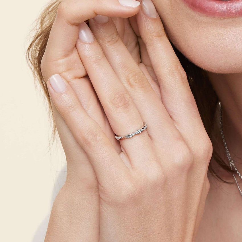 0.12CTW Twisted Vine Lab Grown Diamond 18k Solid Gold Wedding Band