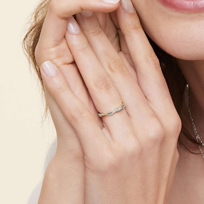 0.12CTW Twisted Vine Lab Grown Diamond 18k Solid Gold Wedding Band