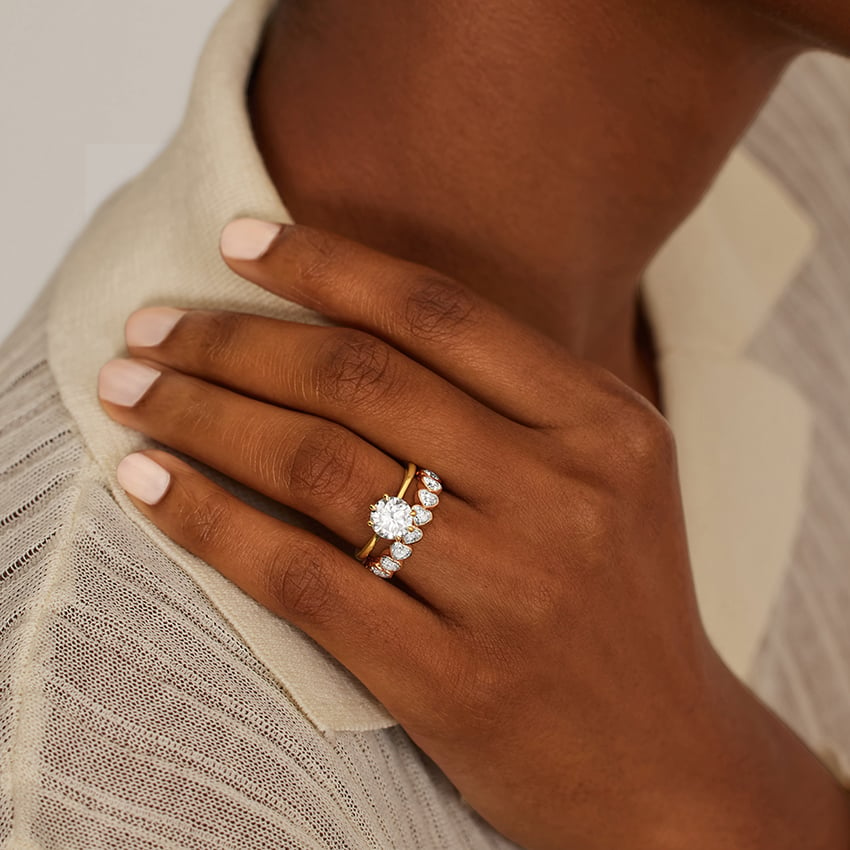 Heart Shaped 18K Lab Grown Diamond Bezel Wedding Band